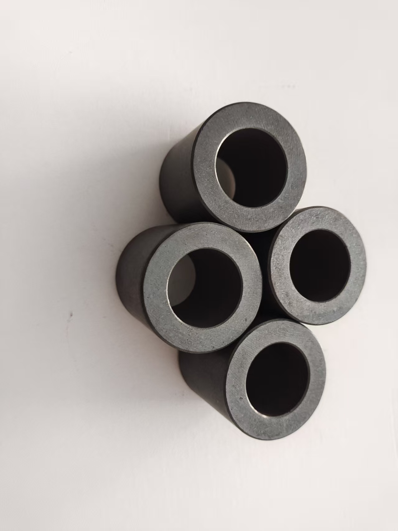 أحدث مدونات الشركة حول تحسين الدائرة المغناطيسية للملف الصوتي لمكبر الصوت: دليل التصميم لتوحيد توزيع التدفق في مغناطيس حلقة الفريت