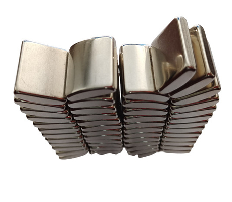 N52 Arc Neodymium Motor Magnets احصل على طاقة مجانية مع مولد التيار المتردد للسيارة